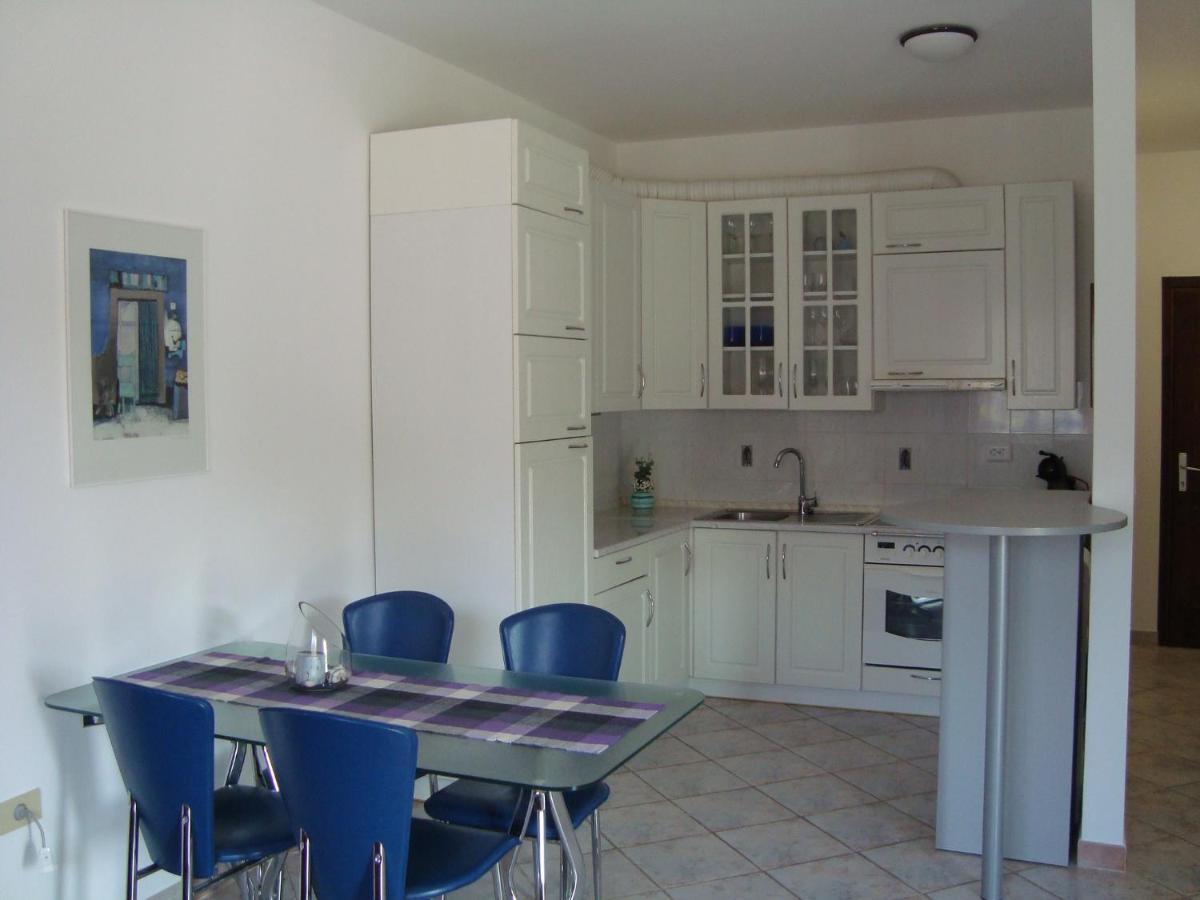 Apartman Carmen 克尔维尼维赫 外观 照片